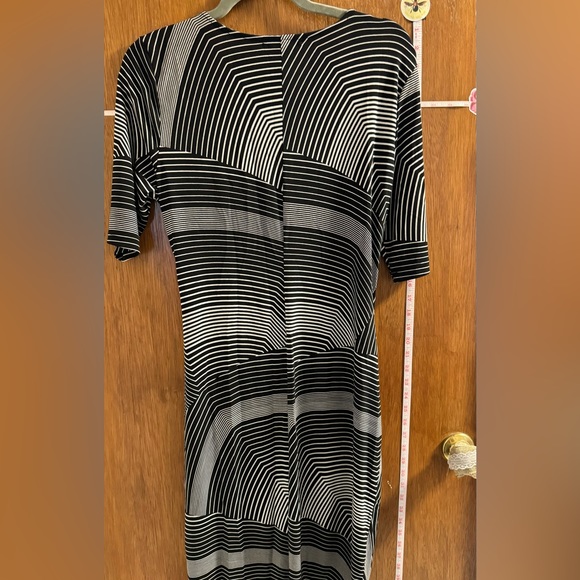 Banana republic spandex stripes dress with a knot - Picture 4 of 4